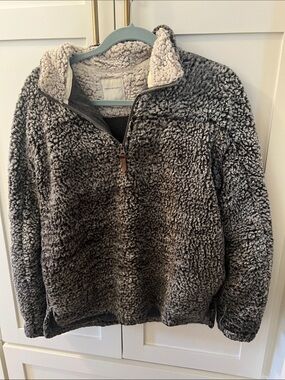 Thread & Supply Sherpa Pullover in Light Gray with Cream Label